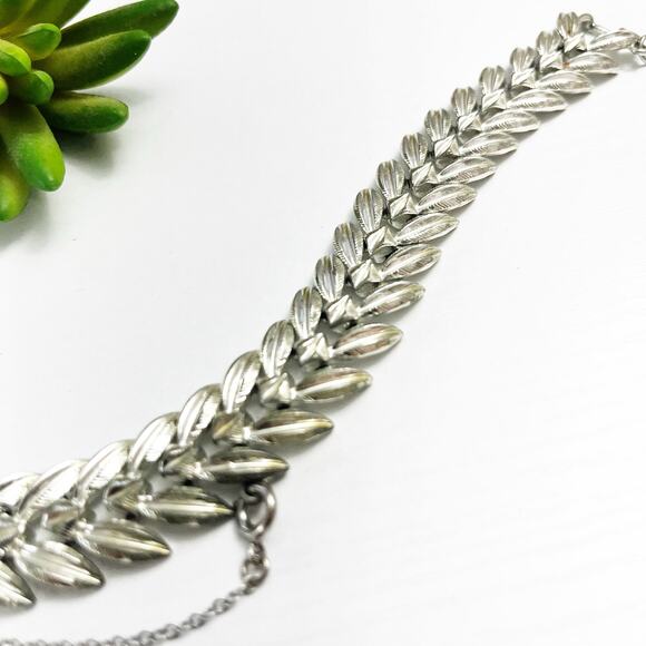 Coro Vintage Mid-Century Silver Leaf Bracelet - Picture 5 of 7